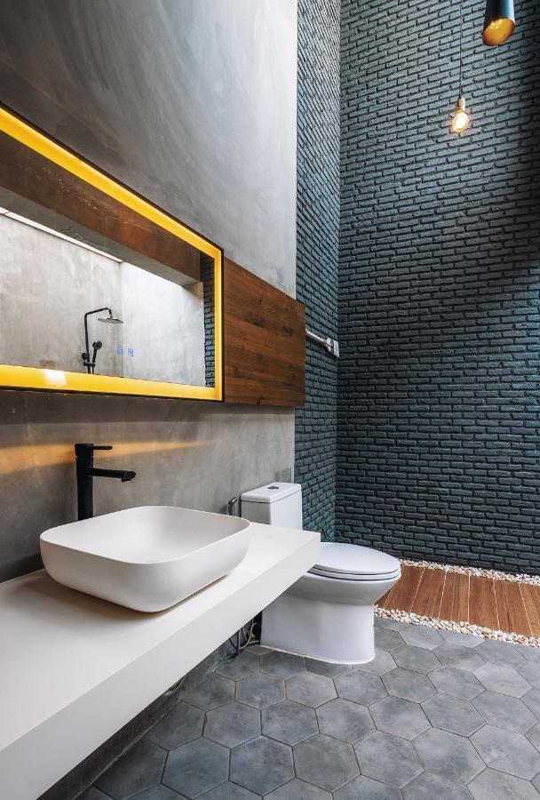 The Bloc @ Sea Hotell Thap Sakae Exteriör bild
