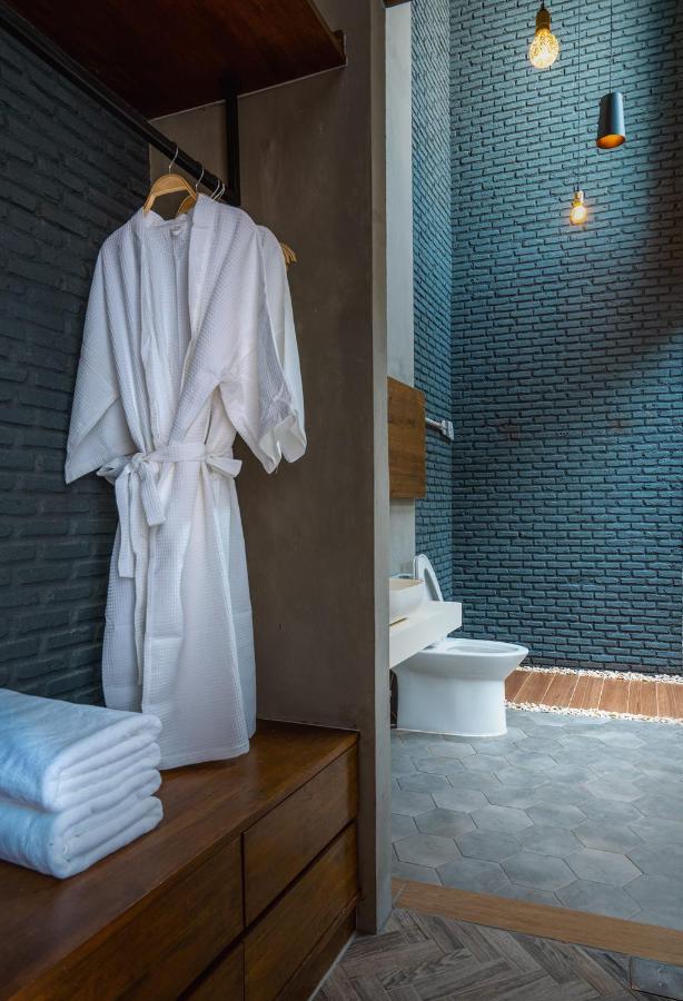 The Bloc @ Sea Hotell Thap Sakae Exteriör bild